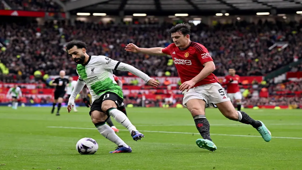 غياب هاري ماجواير عن قمة مانشستر يونايتد وتشيلسي بسبب عقوبة الإيقاف المفاجئة